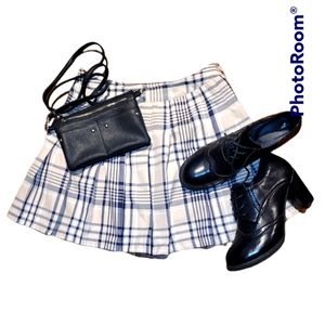 Pleated academia mini skirt.